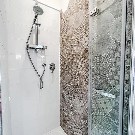 Casa 3 Santi, Your Contemporary In Apartment