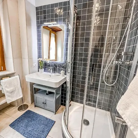 Casa 3 Santi, Your Contemporary In Apartment *
