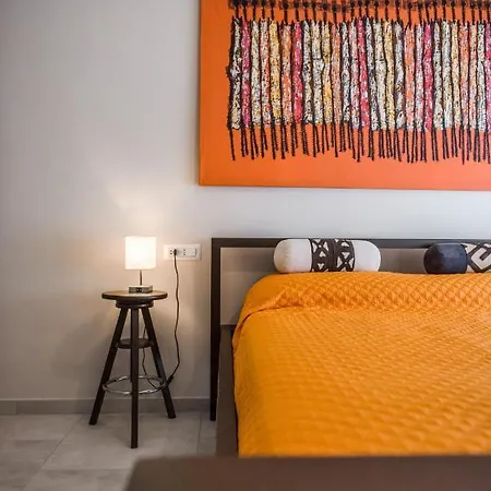 Apartment Casa 3 Santi, Your Contemporary In Rome