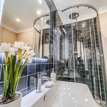 Casa 3 Santi, Your Contemporary In Rome