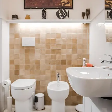 Casa 3 Santi, Your Contemporary In Apartment *