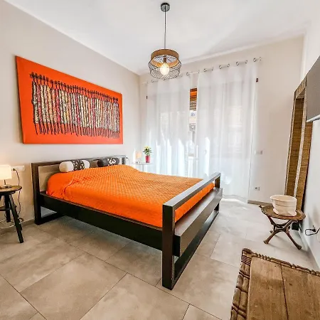 Casa 3 Santi, Your Contemporary In Apartment