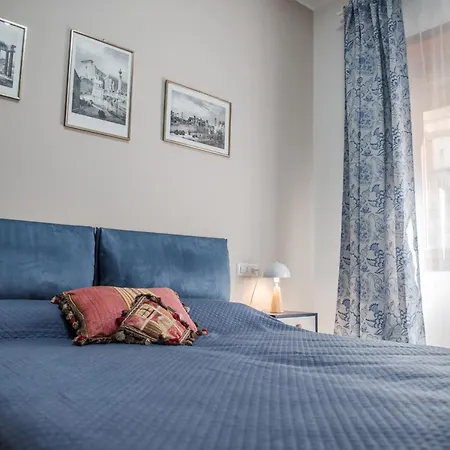 Apartment Casa 3 Santi, Your Contemporary In *